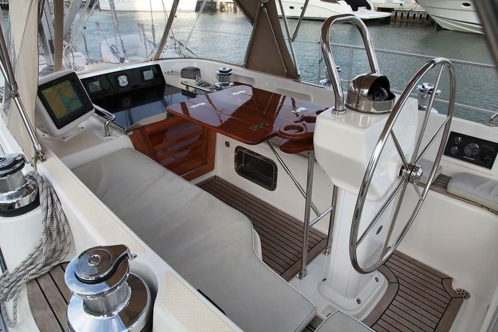 2021 Hylas H46 - Photo 10
