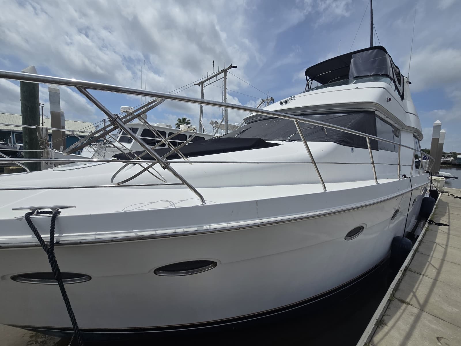 2000 Carver 530 - Photo 10