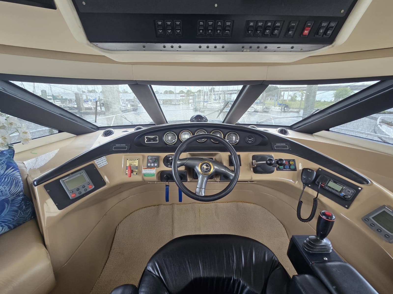 2000 Carver 530 - Photo 40