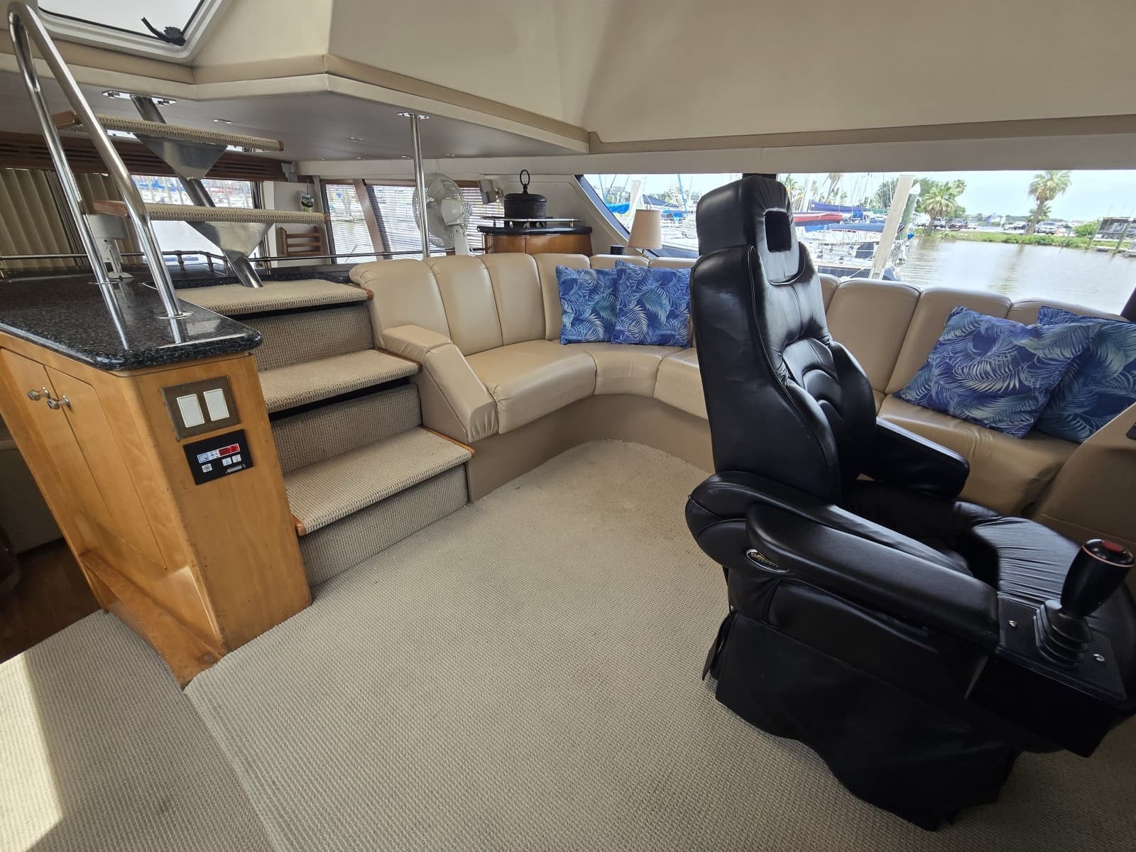 2000 Carver 530 - Photo 42