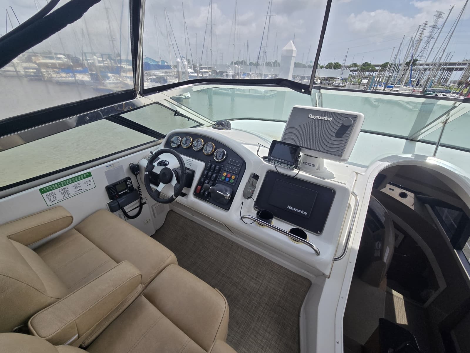 2000 Carver 530 - Photo 47