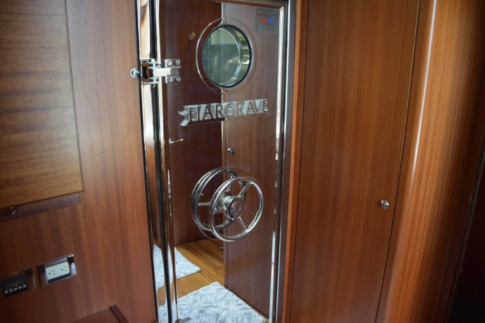 2013 Hargrave Motoryacht - Photo 34
