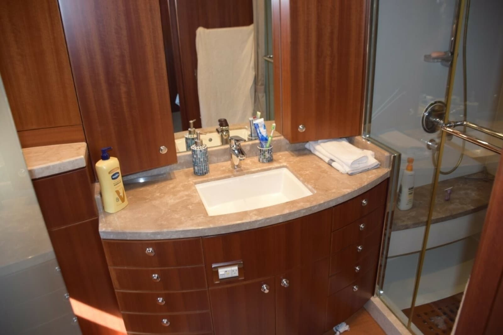 2013 Hargrave Motoryacht - Photo 28