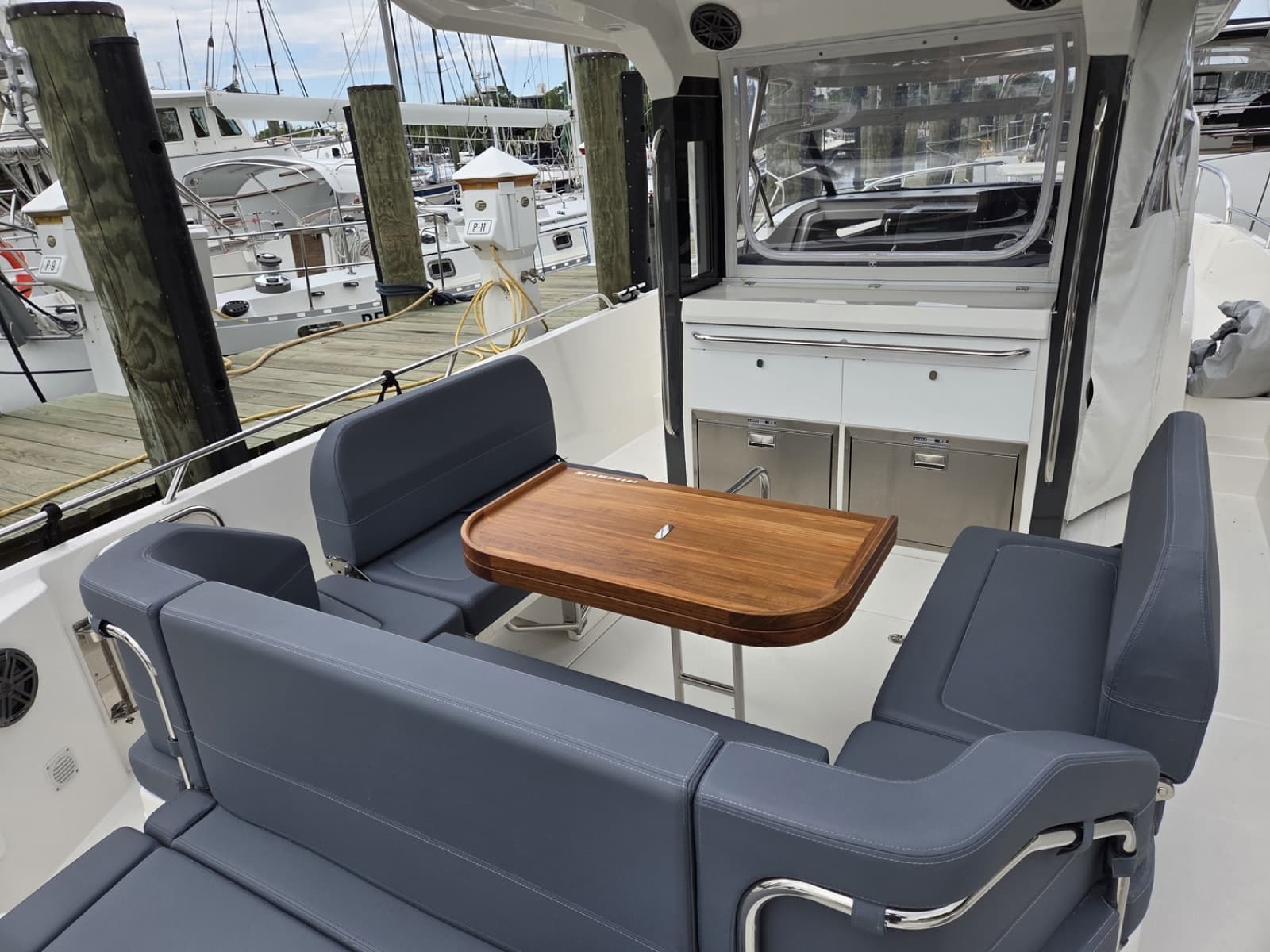2023 Nimbus Tender 11 - Photo 15