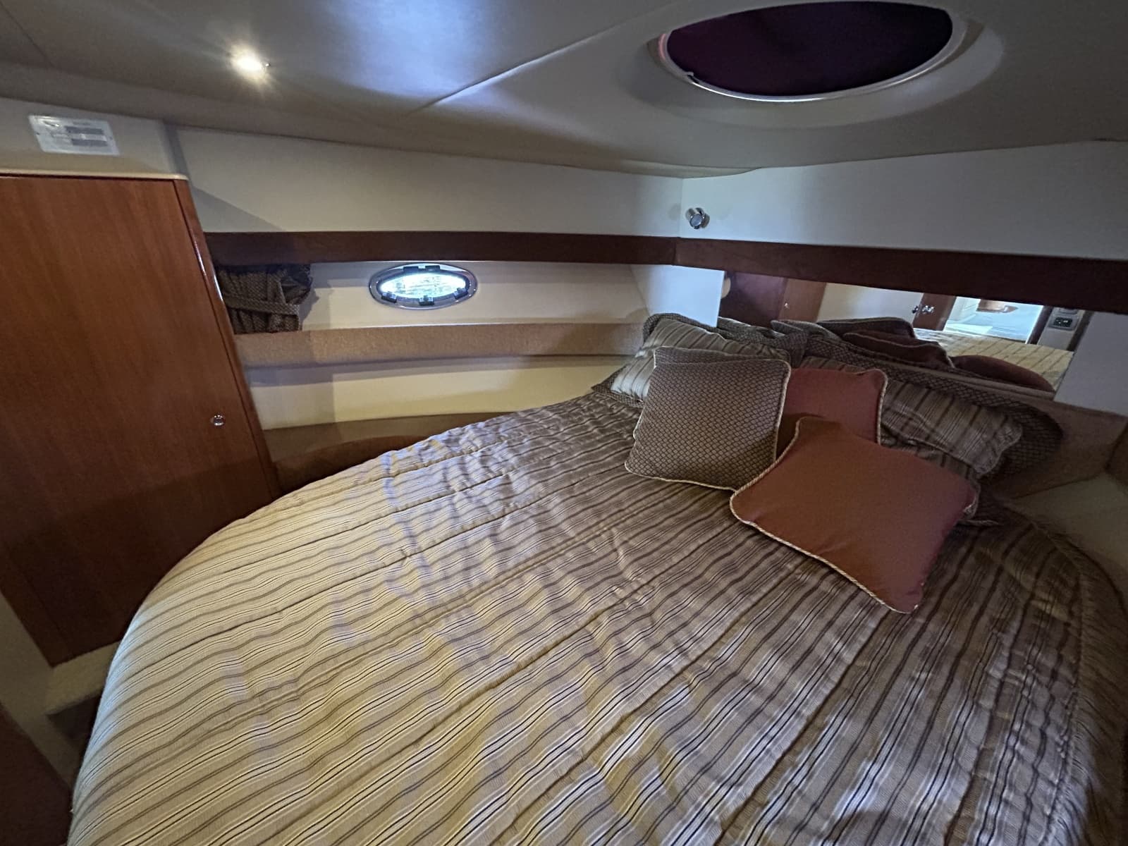2007 Meridian 368 Motoryacht - Photo 29