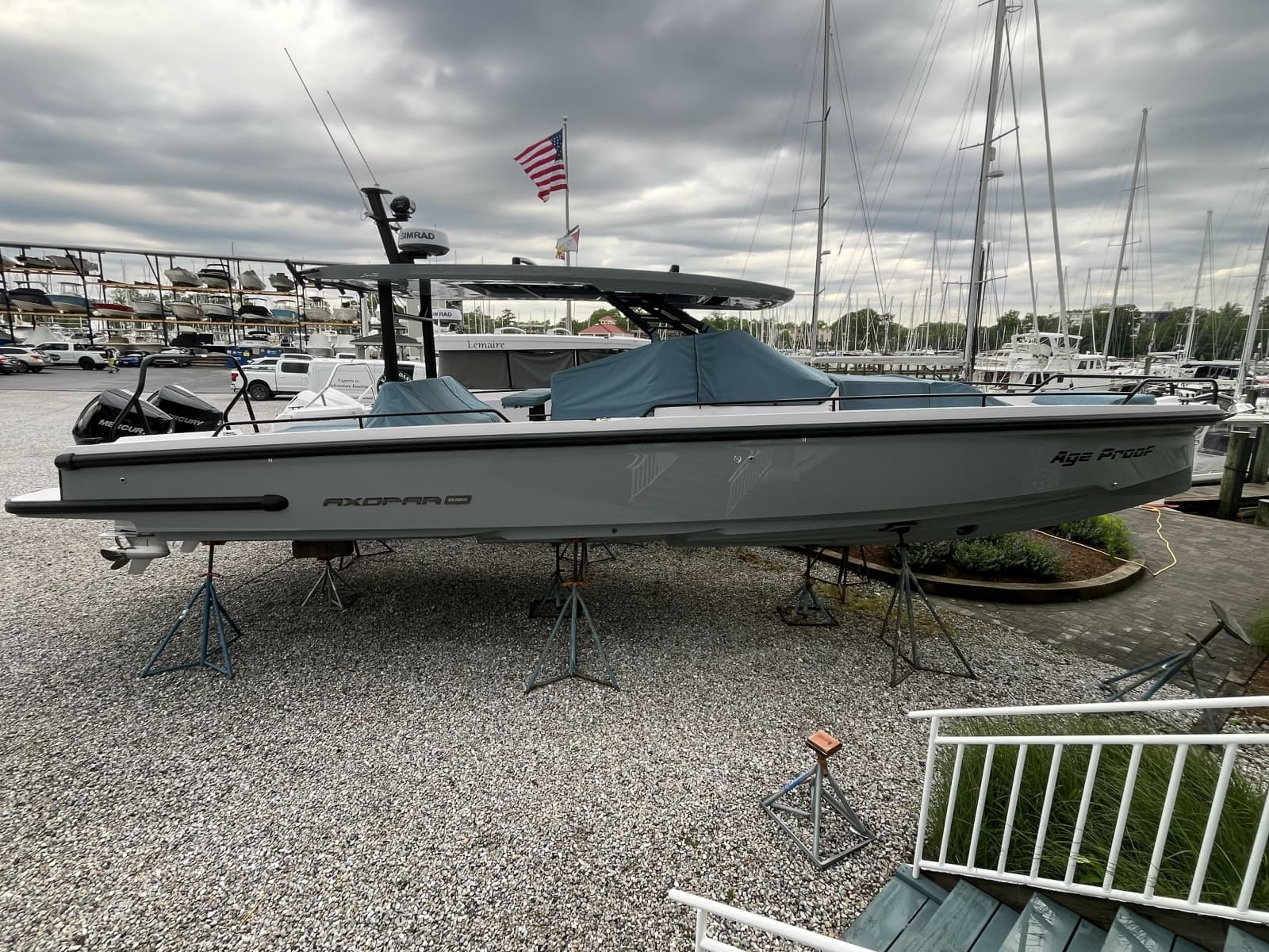 2025 Axopar 37 Sun Top - Photo 12