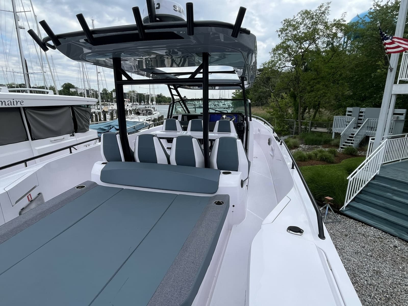 2025 Axopar 37 Sun Top - Photo 31