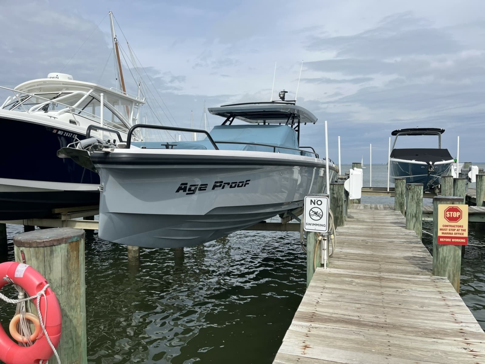2025 Axopar 37 Sun Top - Photo 17