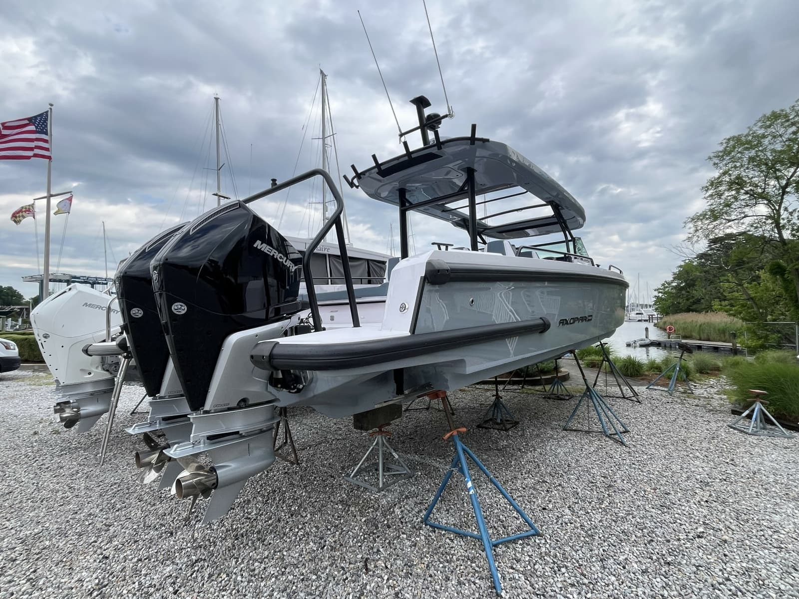 2025 Axopar 37 Sun Top - Photo 19