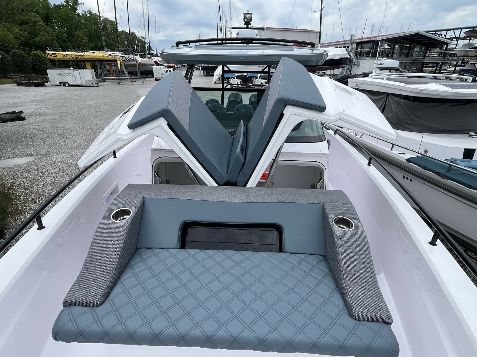 2025 Axopar 37 Sun Top - Photo 26