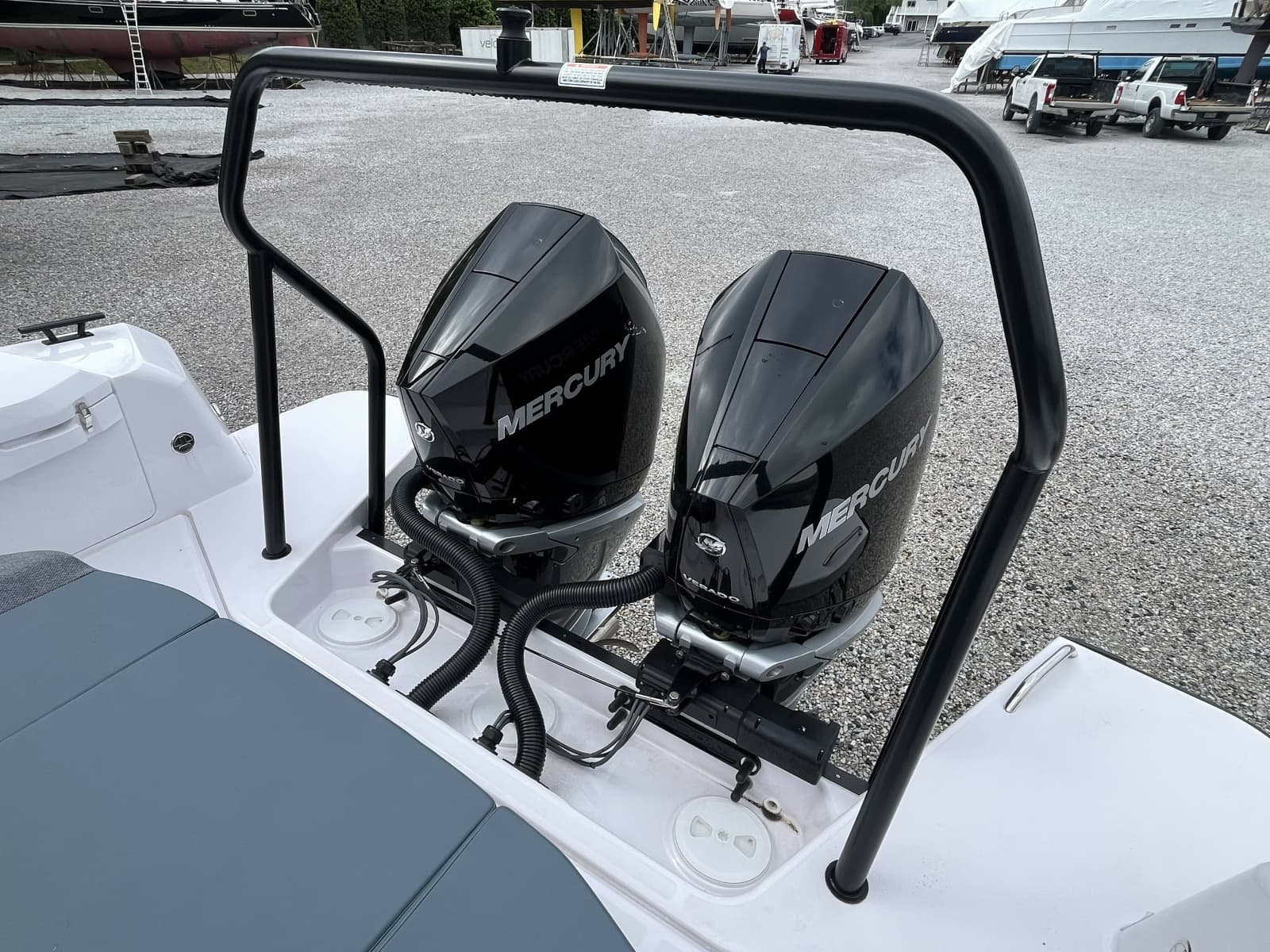 2025 Axopar 37 Sun Top - Photo 22