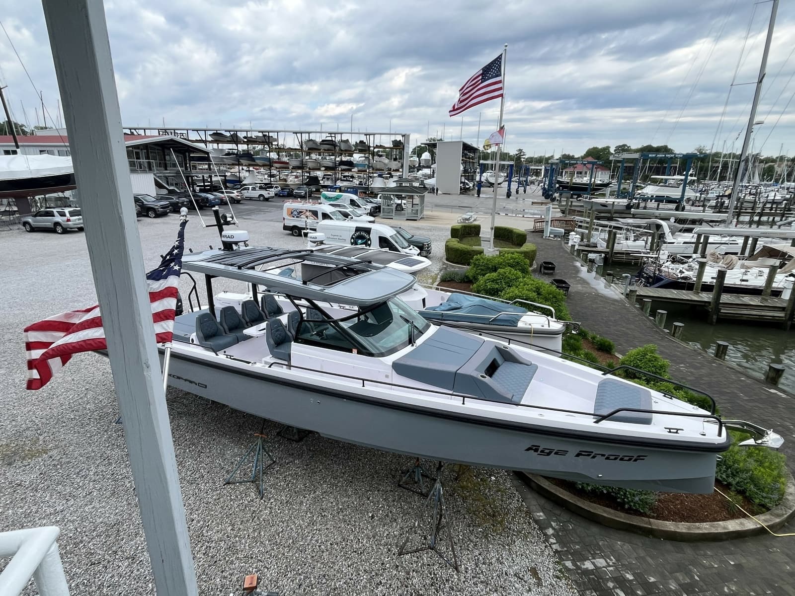 2025 Axopar 37 Sun Top - Photo 13