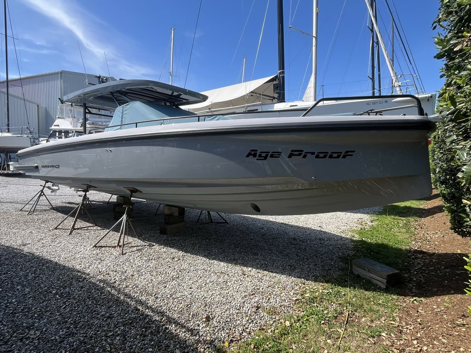 2025 Axopar 37 Sun Top - Photo 16