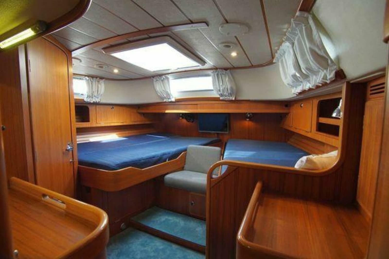 2002 Hallberg-Rassy 53 - Photo 31