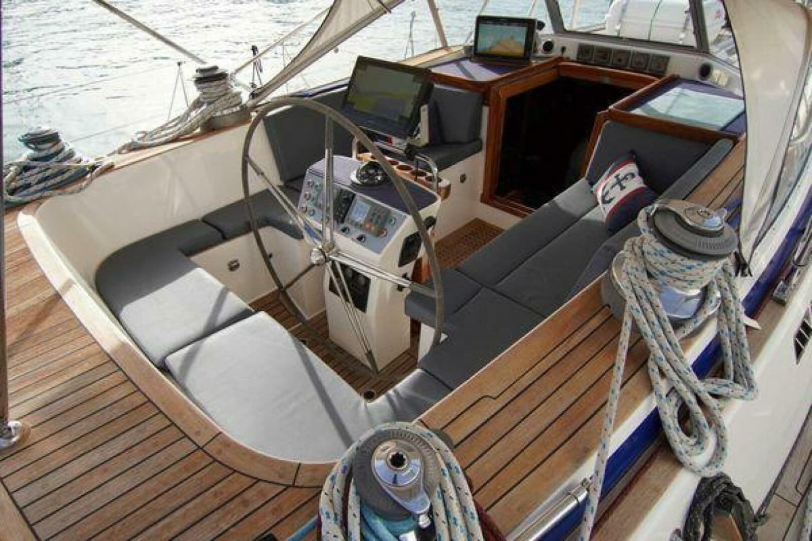 2002 Hallberg-Rassy 53 - Photo 17