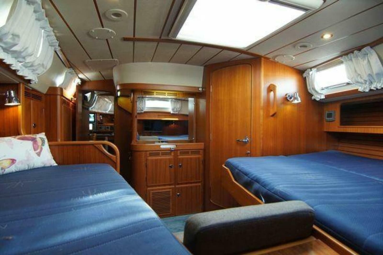 2002 Hallberg-Rassy 53 - Photo 32