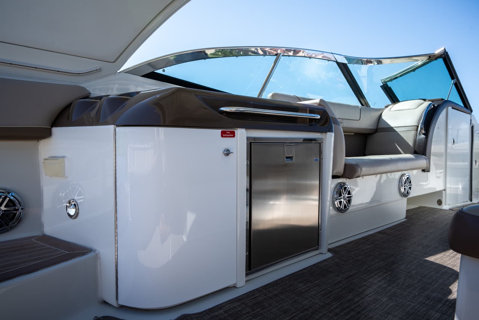 2018 Formula 350 Crossover Bowrider - Photo 16