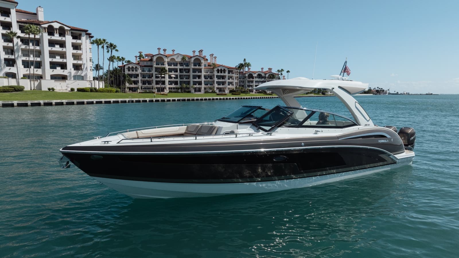 2018 Formula 350 Crossover Bowrider - Photo 1