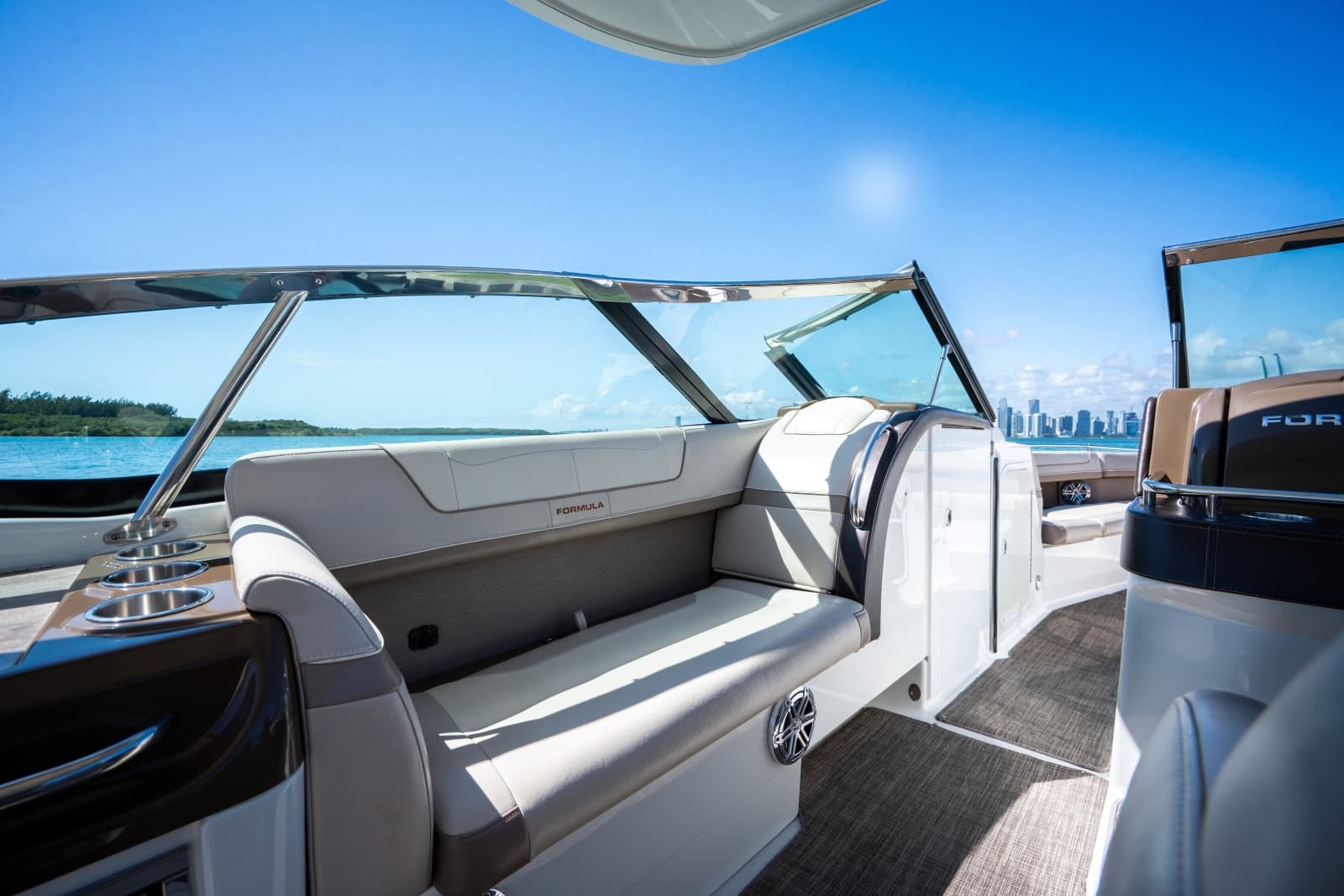 2018 Formula 350 Crossover Bowrider - Photo 23