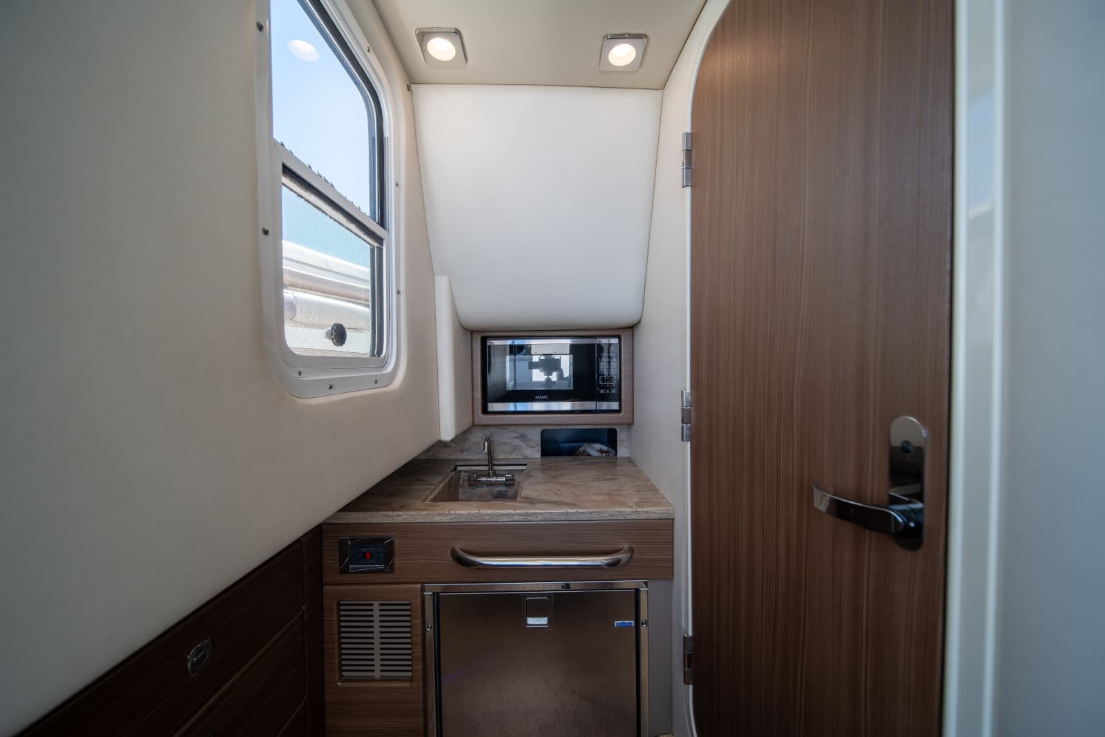 2018 Formula 350 Crossover Bowrider - Photo 39