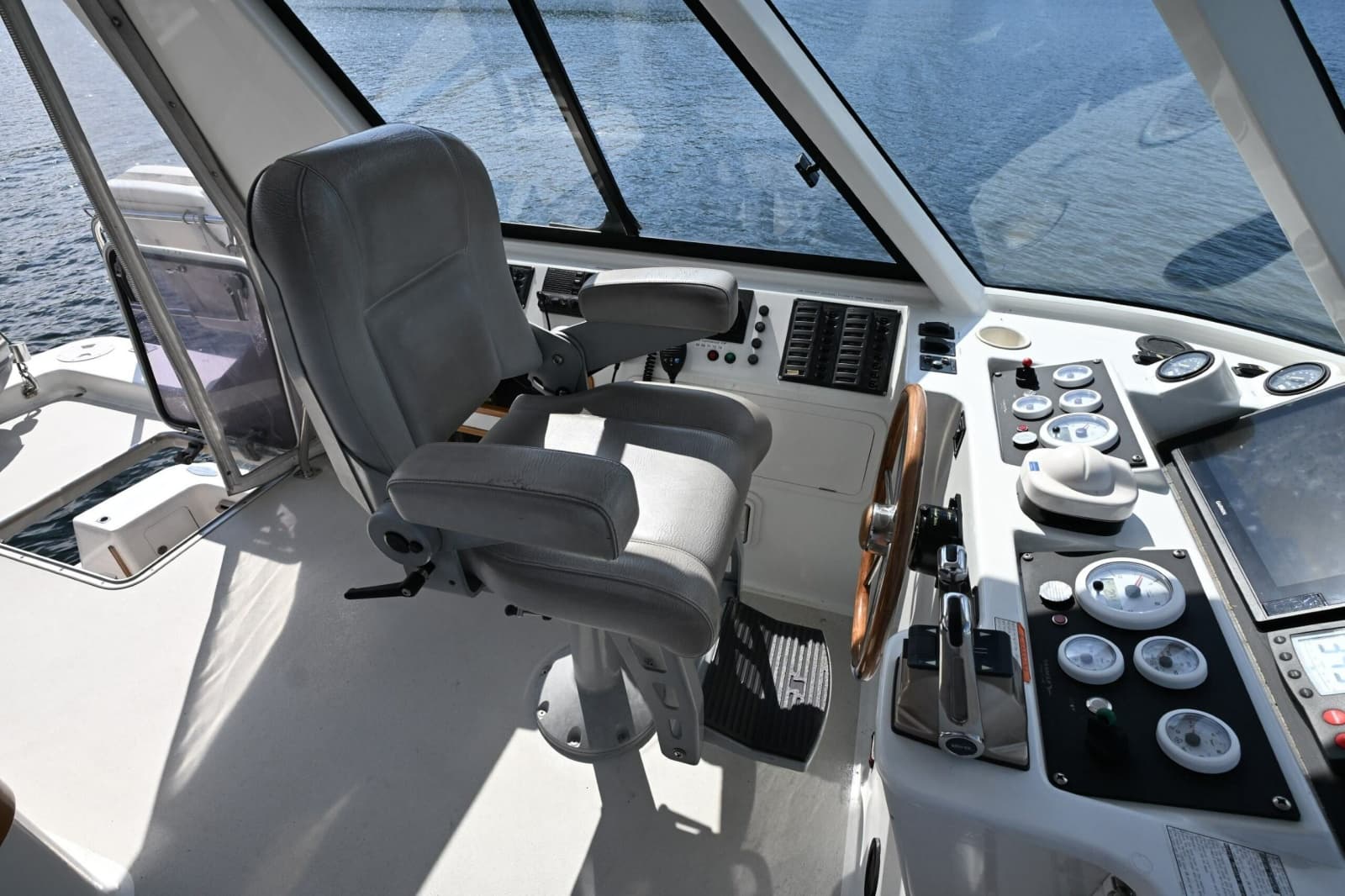 2002 Powercat 41.4 - Photo 30