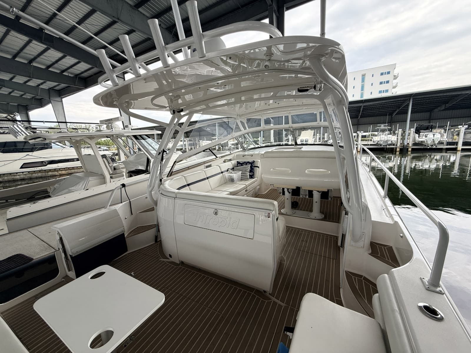 2016 Intrepid  - Photo 18