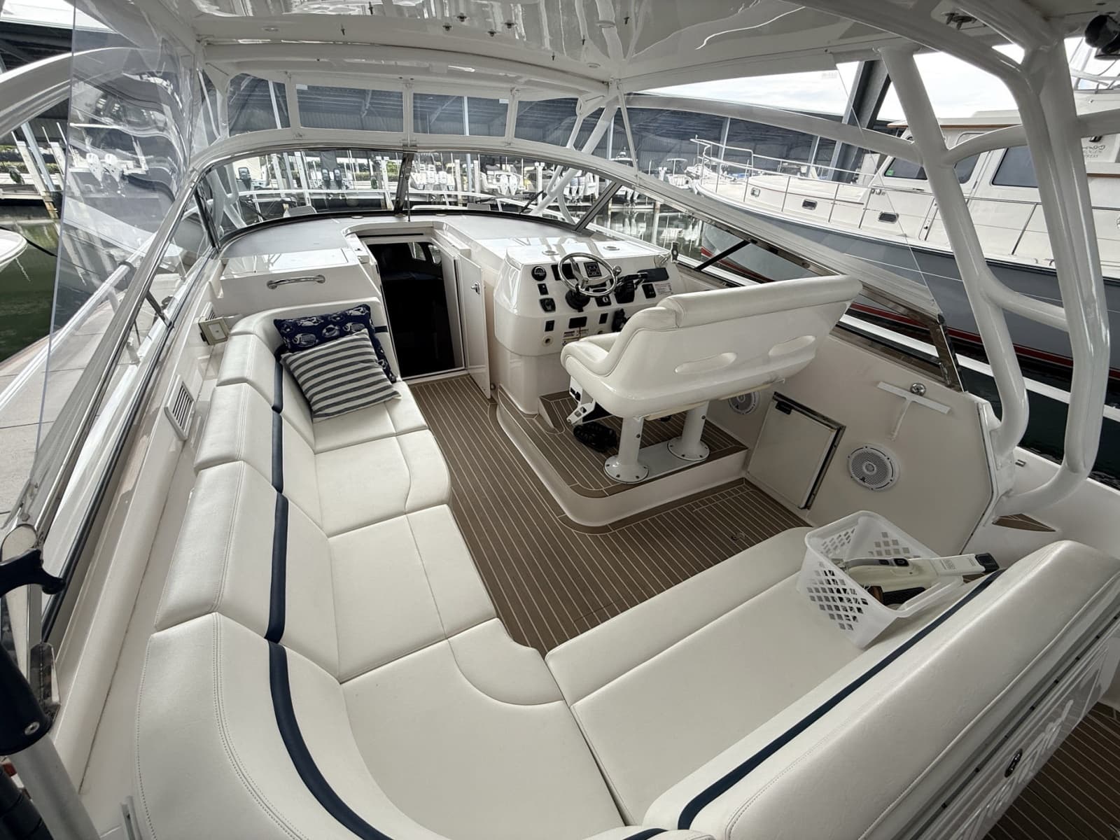 2016 Intrepid  - Photo 13