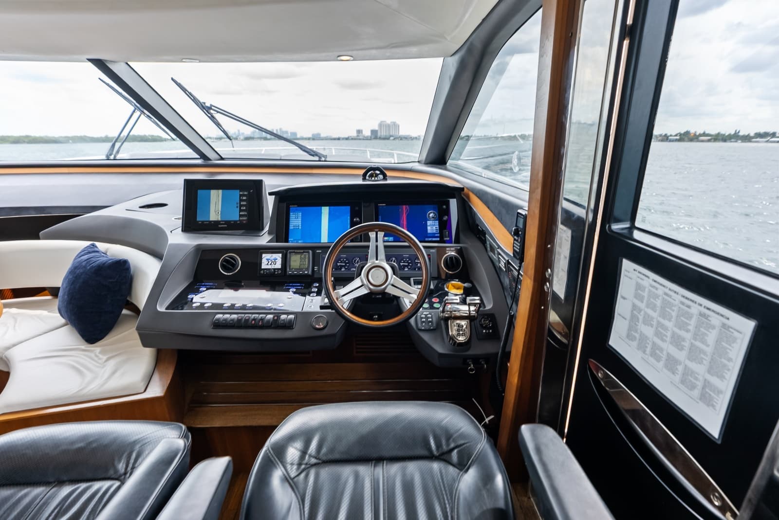 2014 Princess S72 - Photo 195