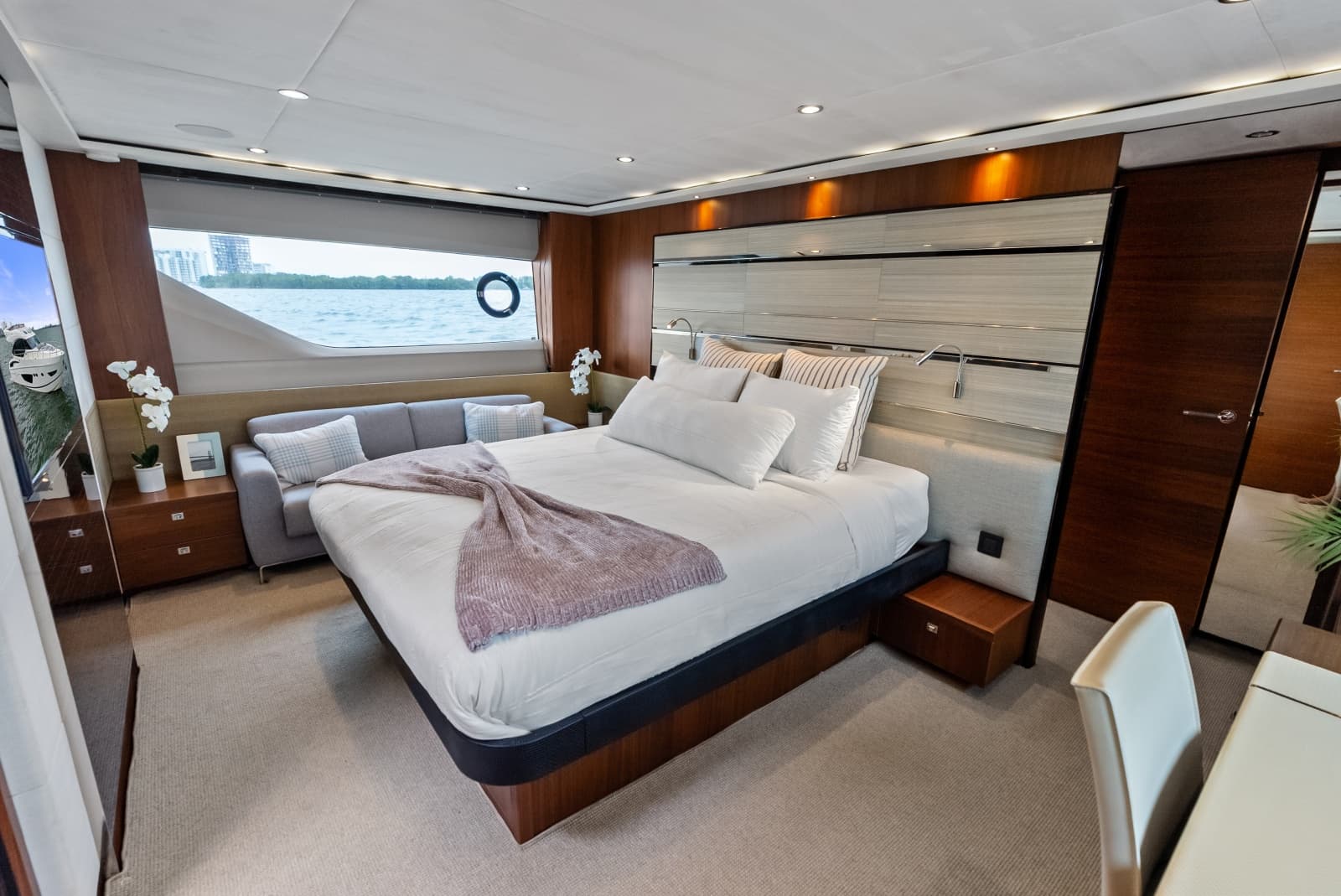 2014 Princess S72 - Photo 137