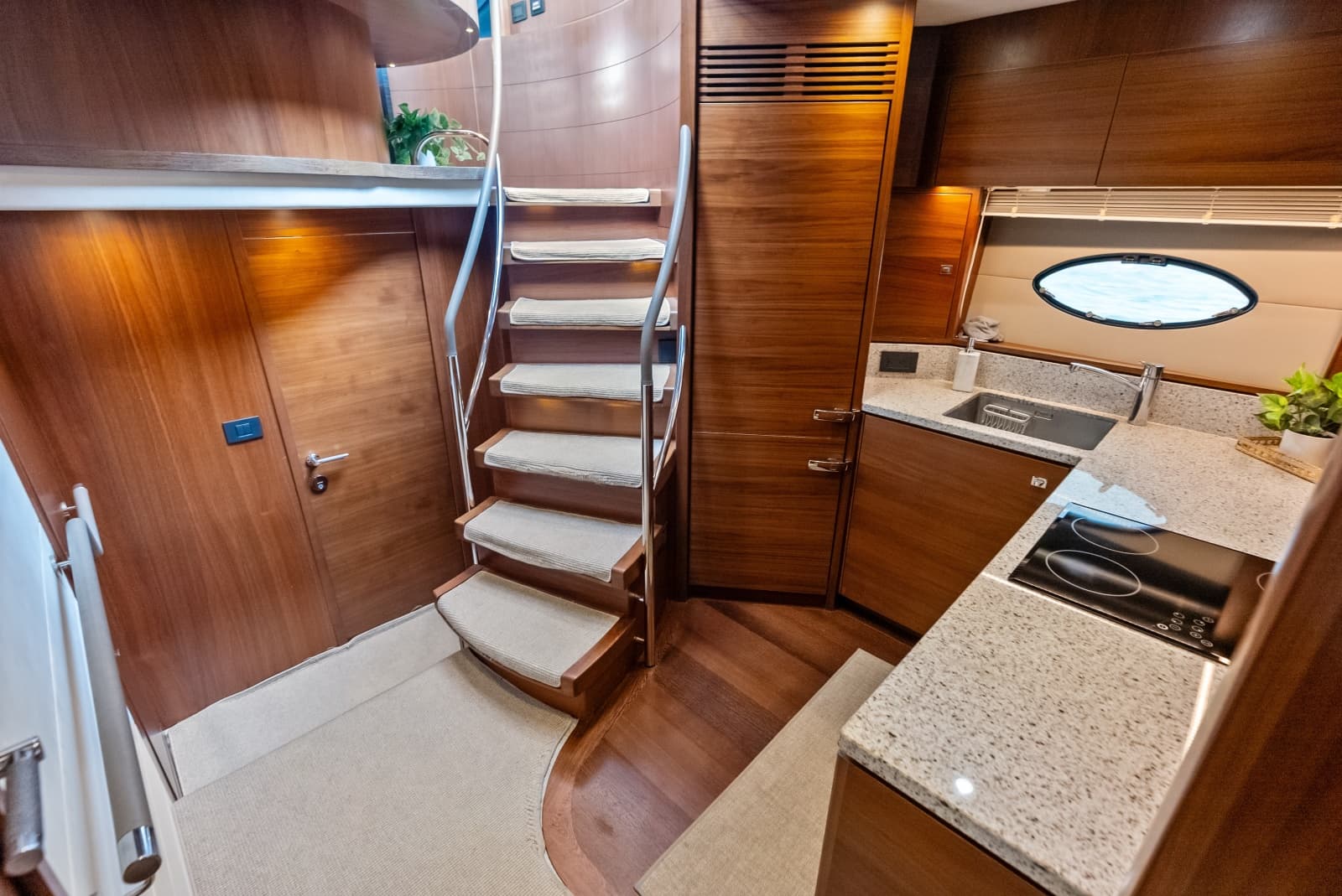 2014 Princess S72 - Photo 157