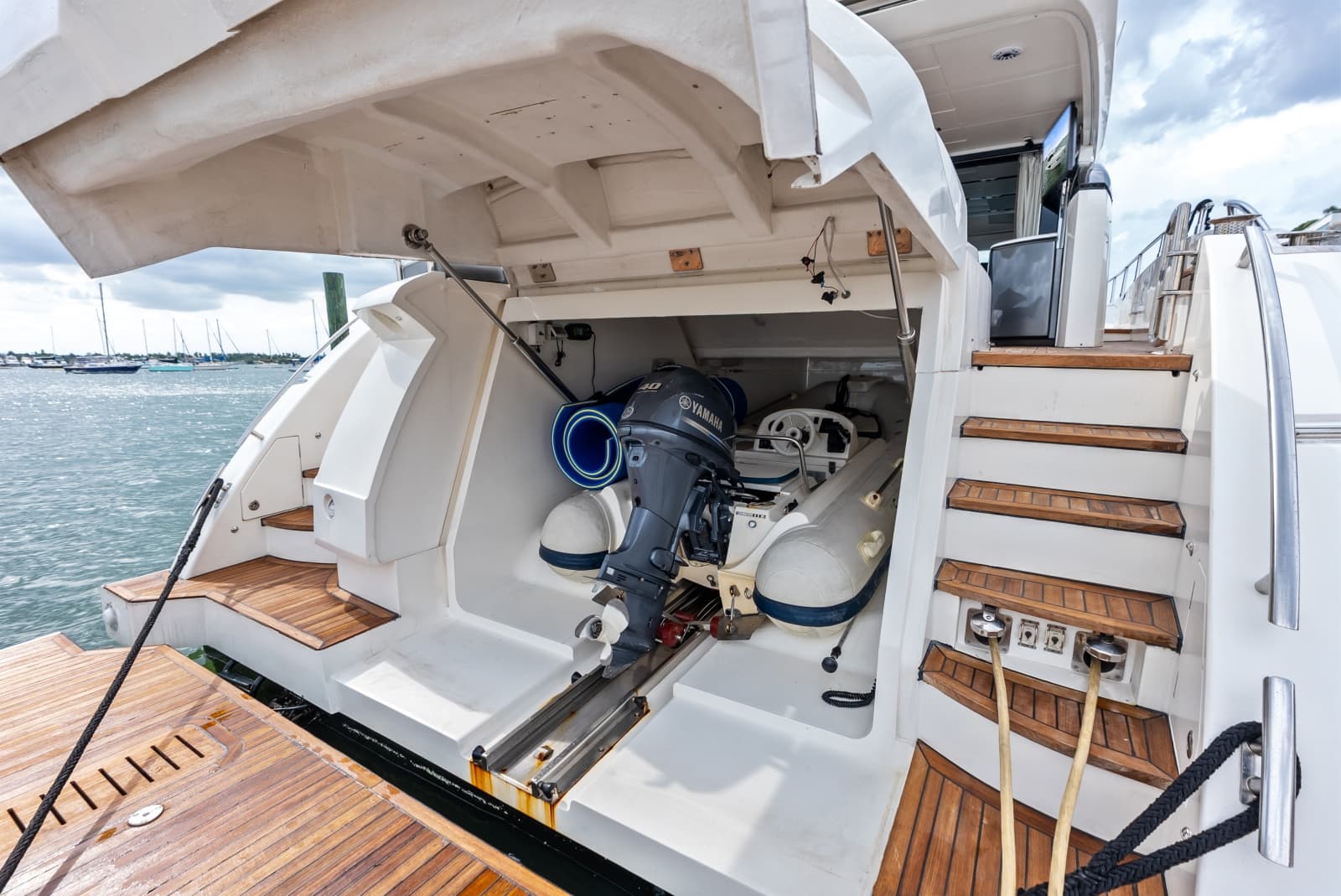 2014 Princess S72 - Photo 221