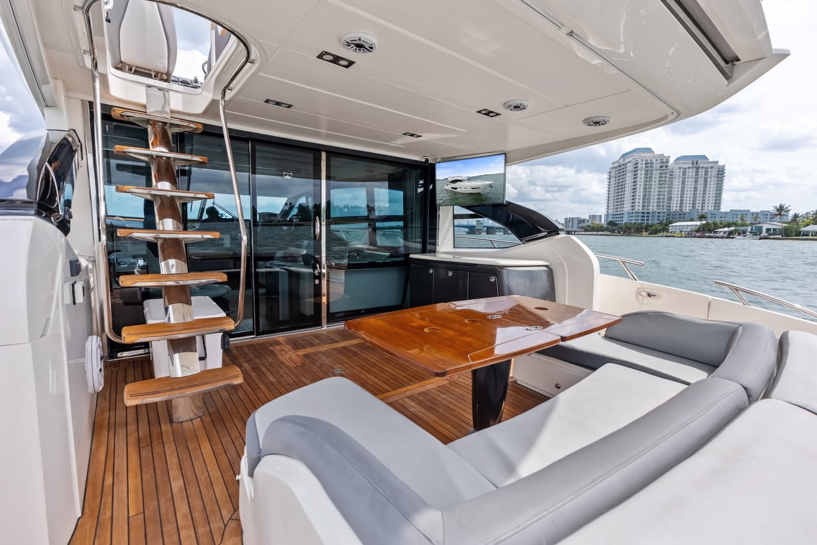 2014 Princess S72 - Photo 87