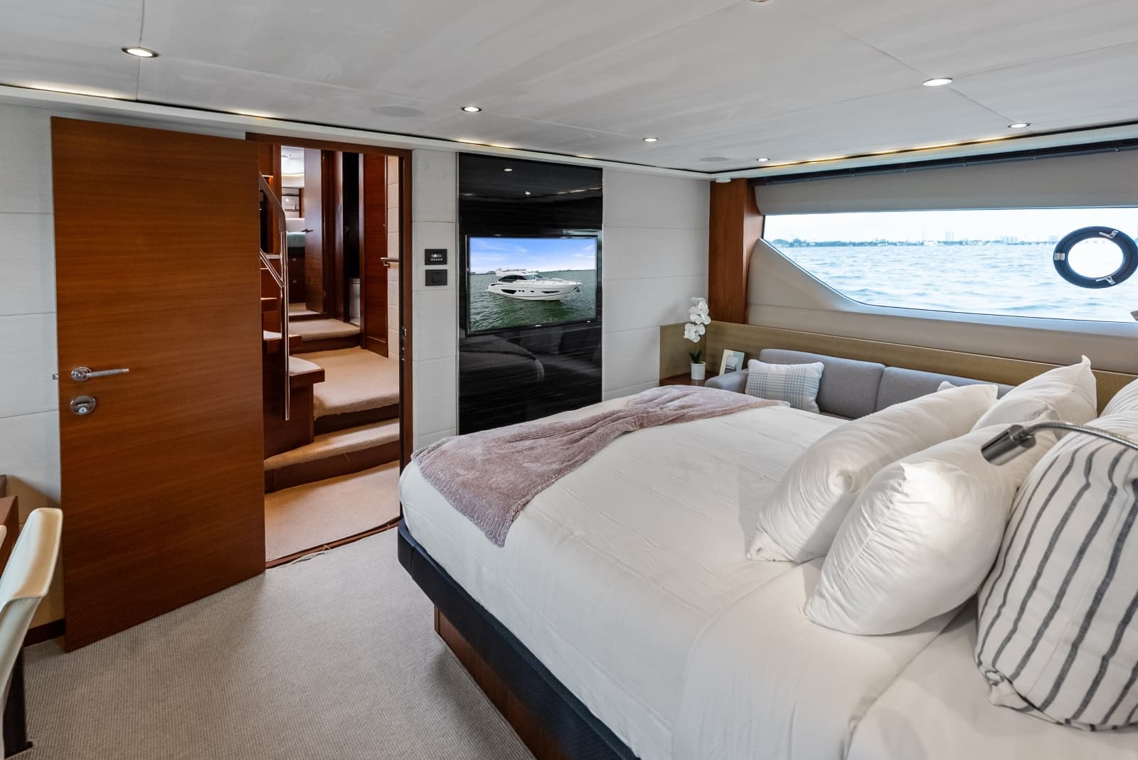 2014 Princess S72 - Photo 139