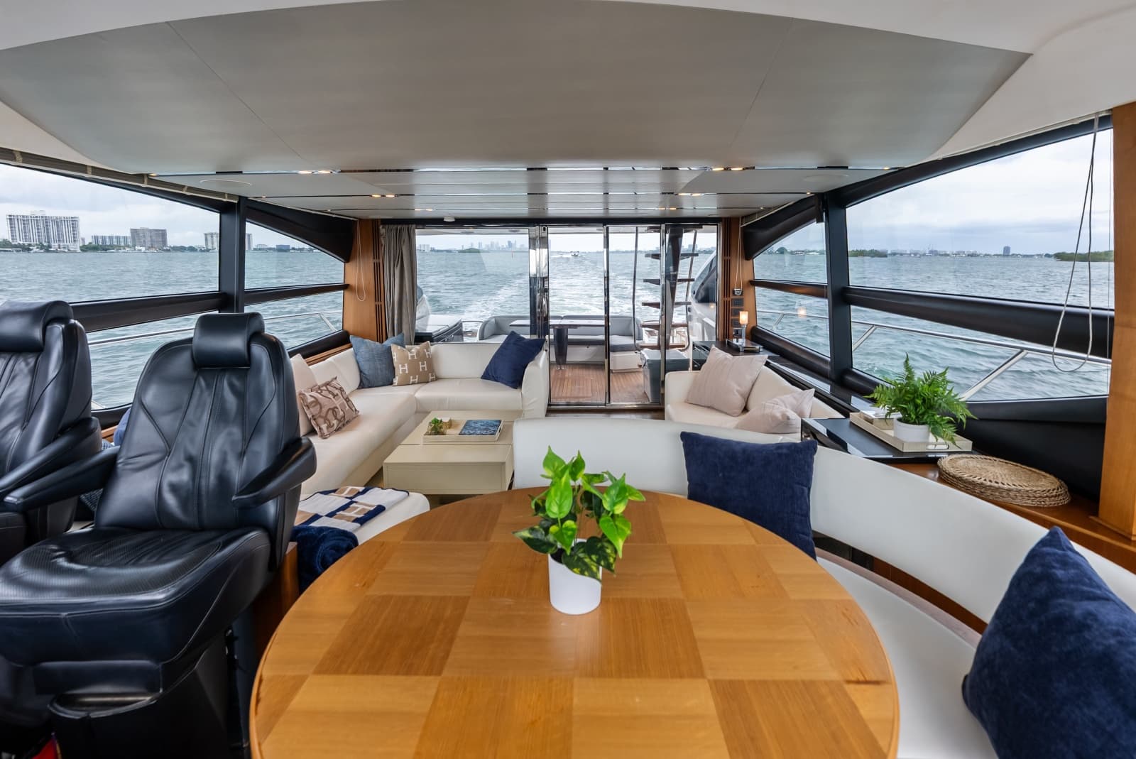2014 Princess S72 - Photo 189