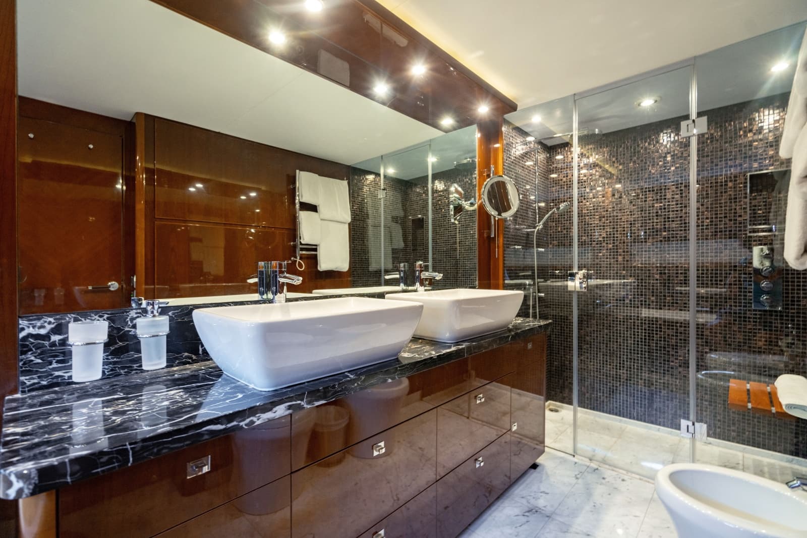 2010 Princess 95 M/Y - Photo 18