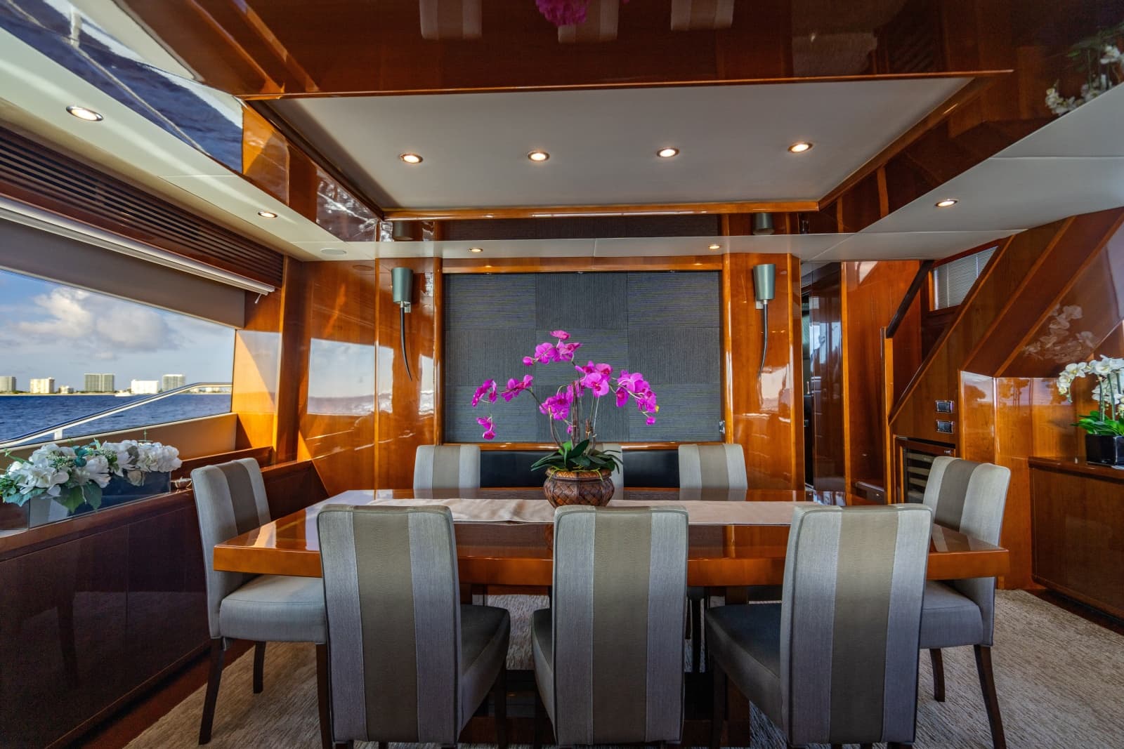 2010 Princess 95 M/Y - Photo 32
