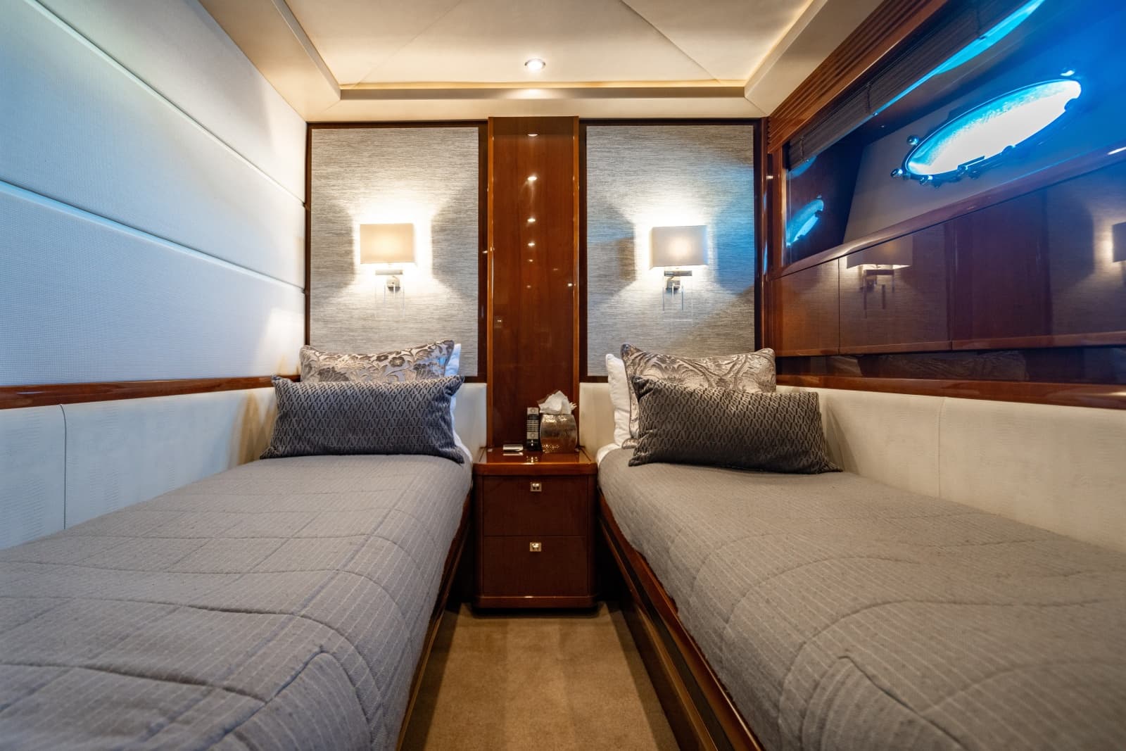 2010 Princess 95 M/Y - Photo 22