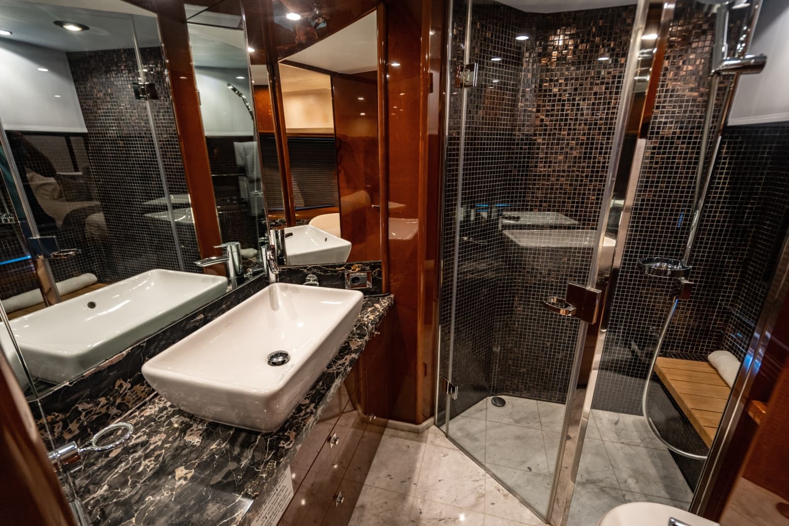 2010 Princess 95 M/Y - Photo 13