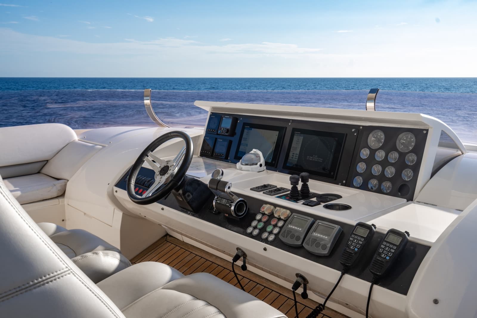 2010 Princess 95 M/Y - Photo 30