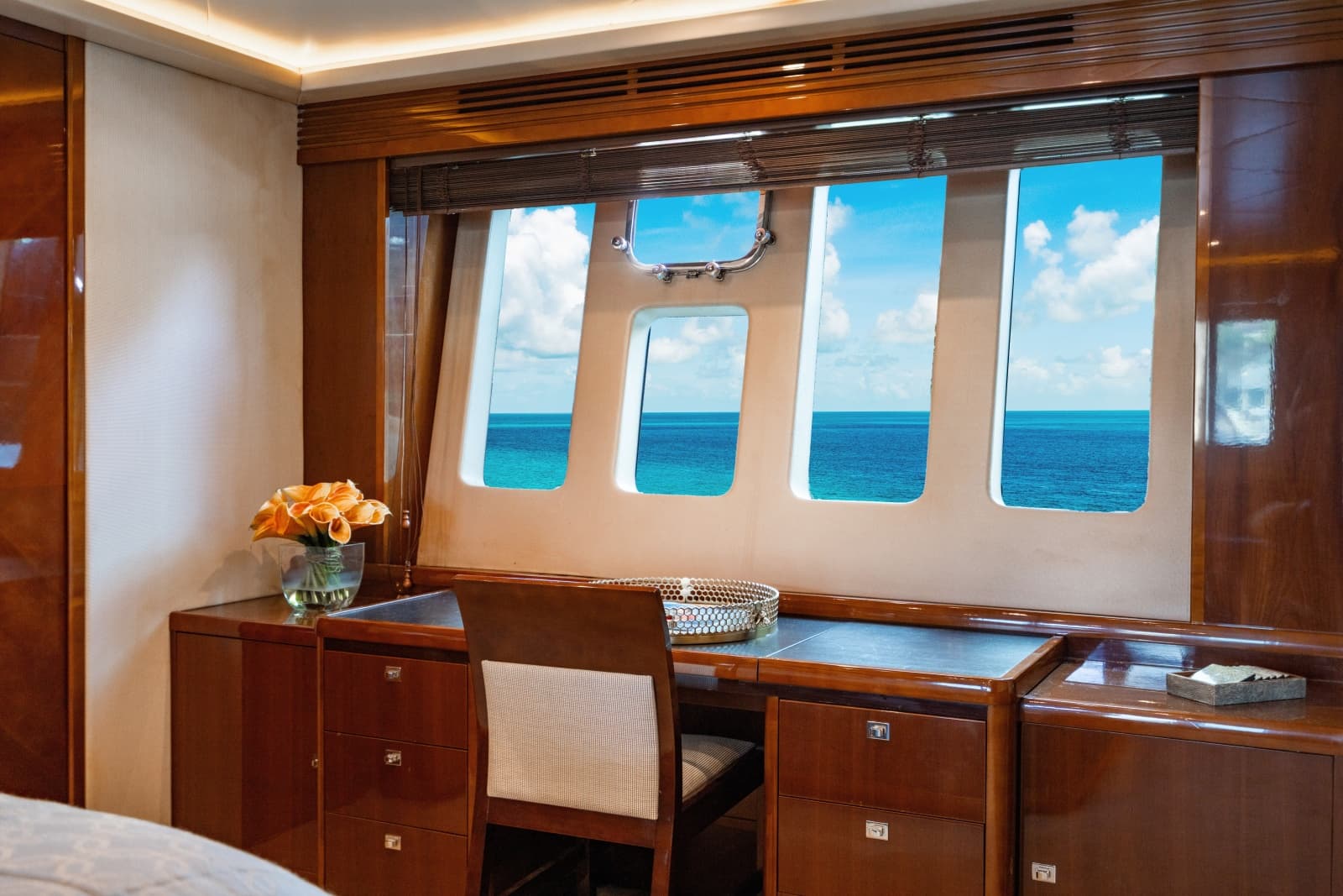 2010 Princess 95 M/Y - Photo 17