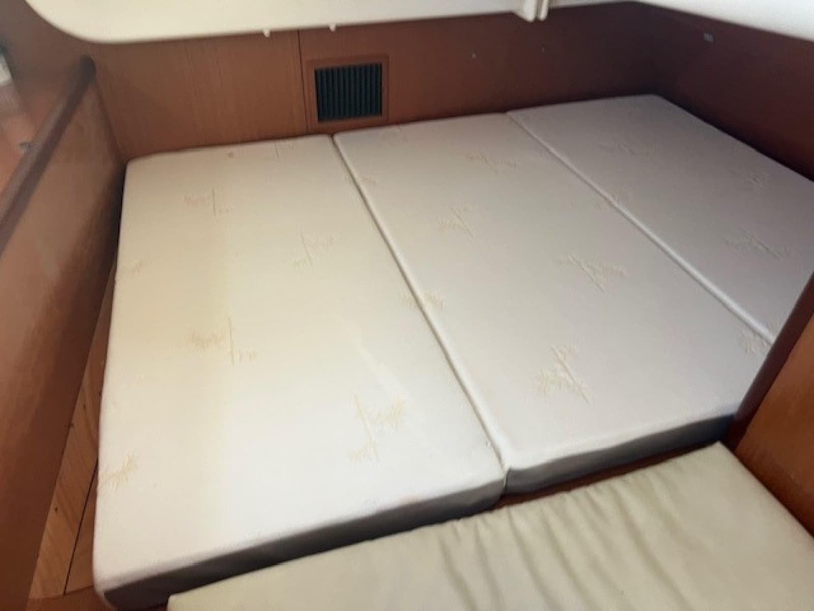 2009 Beneteau Oceanis 43 - Photo 35