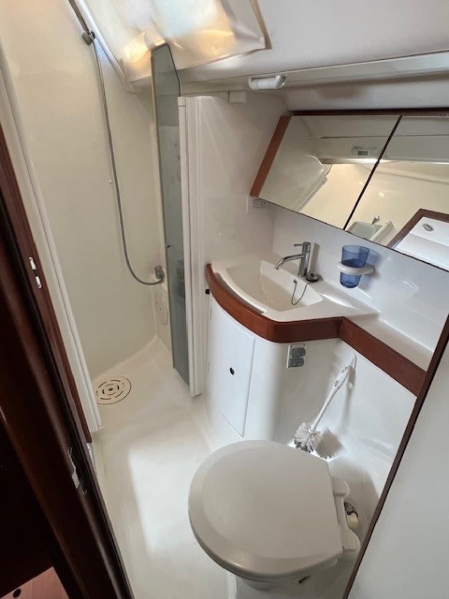 2009 Beneteau Oceanis 43 - Photo 38