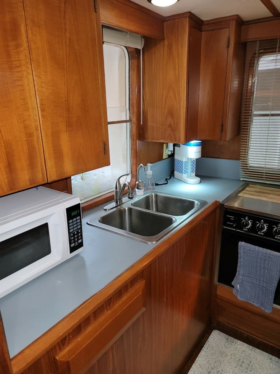 1990 DeFever Offshore Cruiser - Photo 21