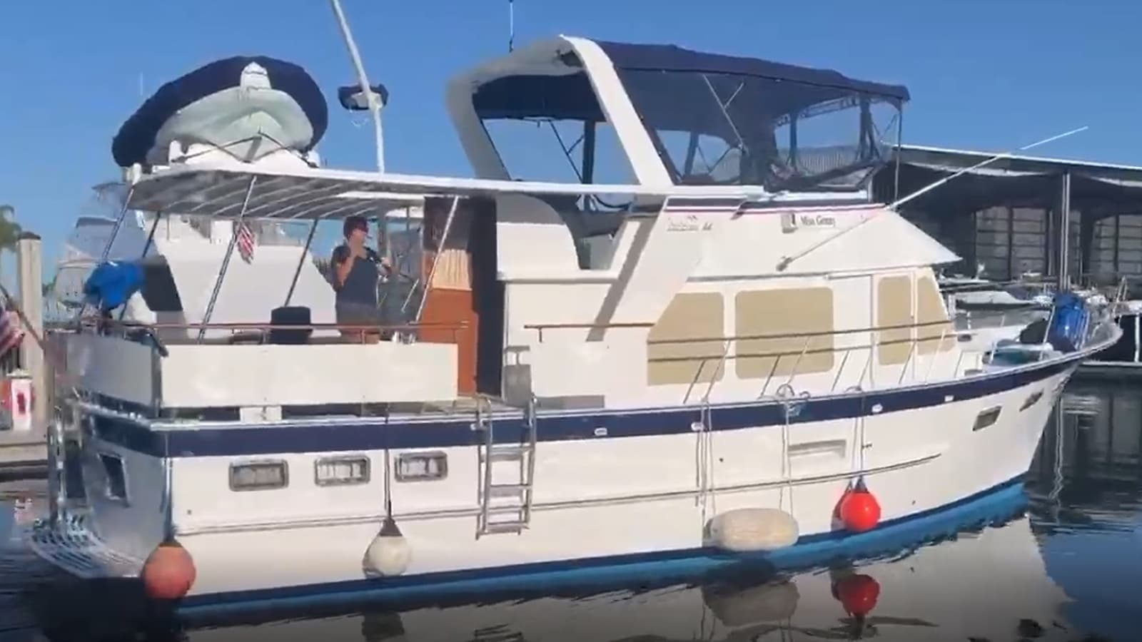 1990 DeFever Offshore Cruiser - Photo 3