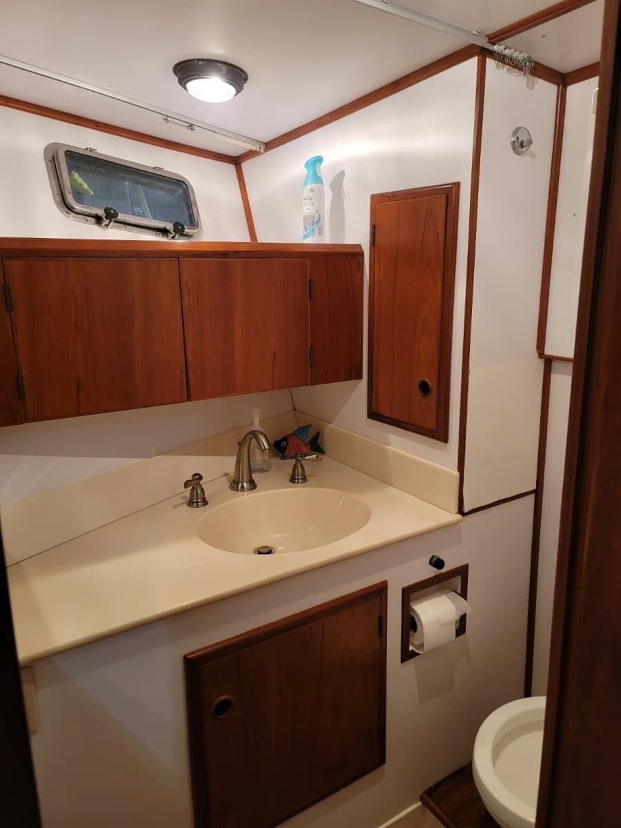 1990 DeFever Offshore Cruiser - Photo 20