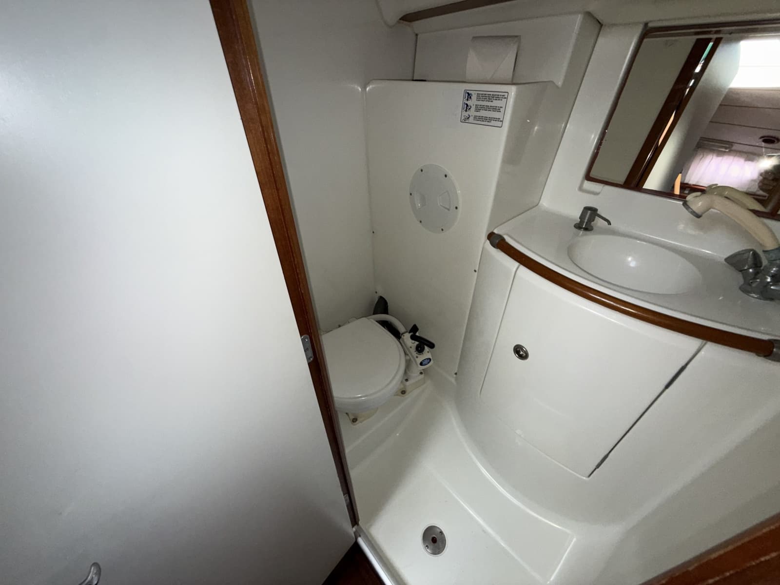 1998 Beneteau 411 - Photo 18