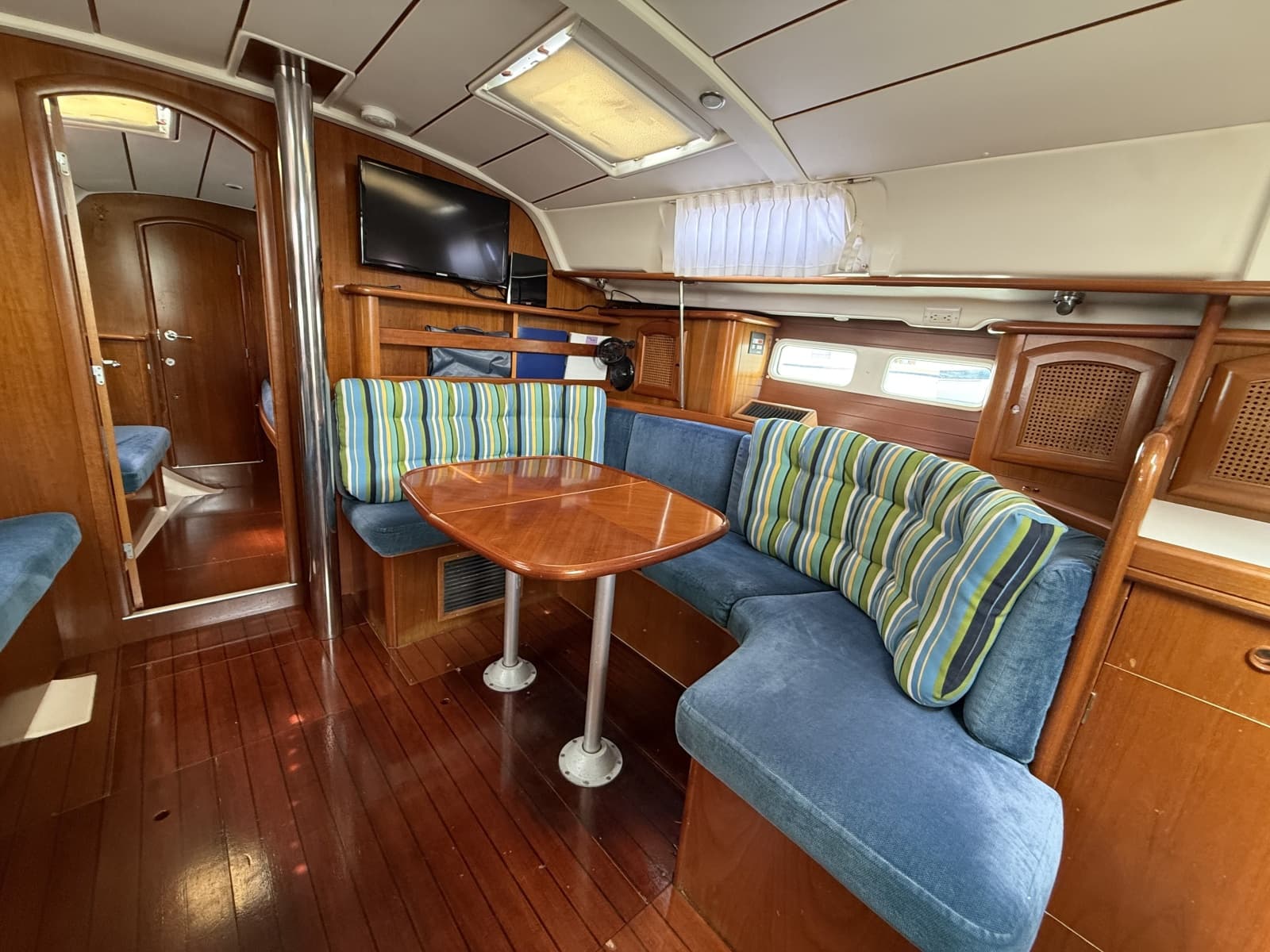 1998 Beneteau 411 - Photo 8