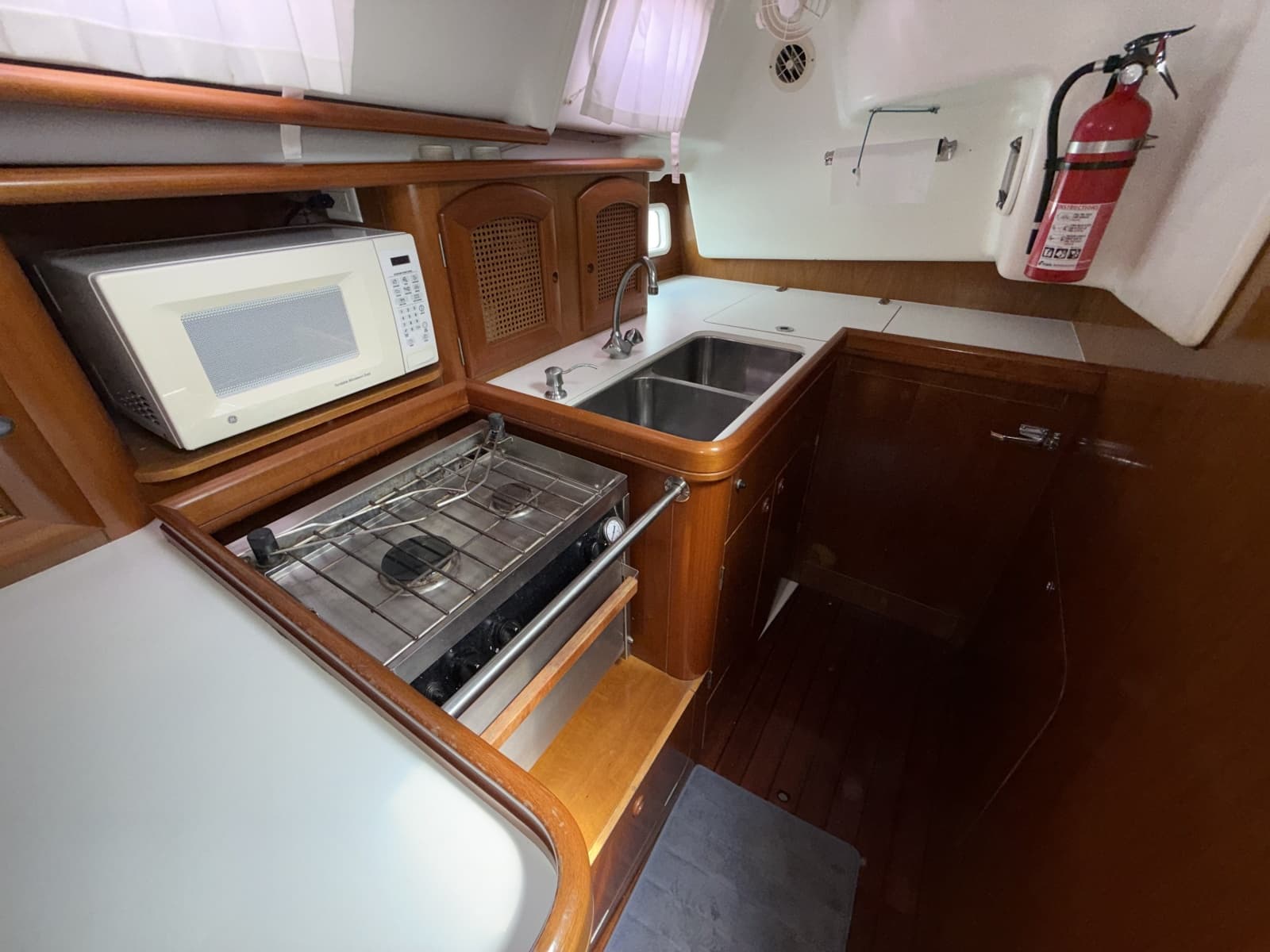 1998 Beneteau 411 - Photo 10