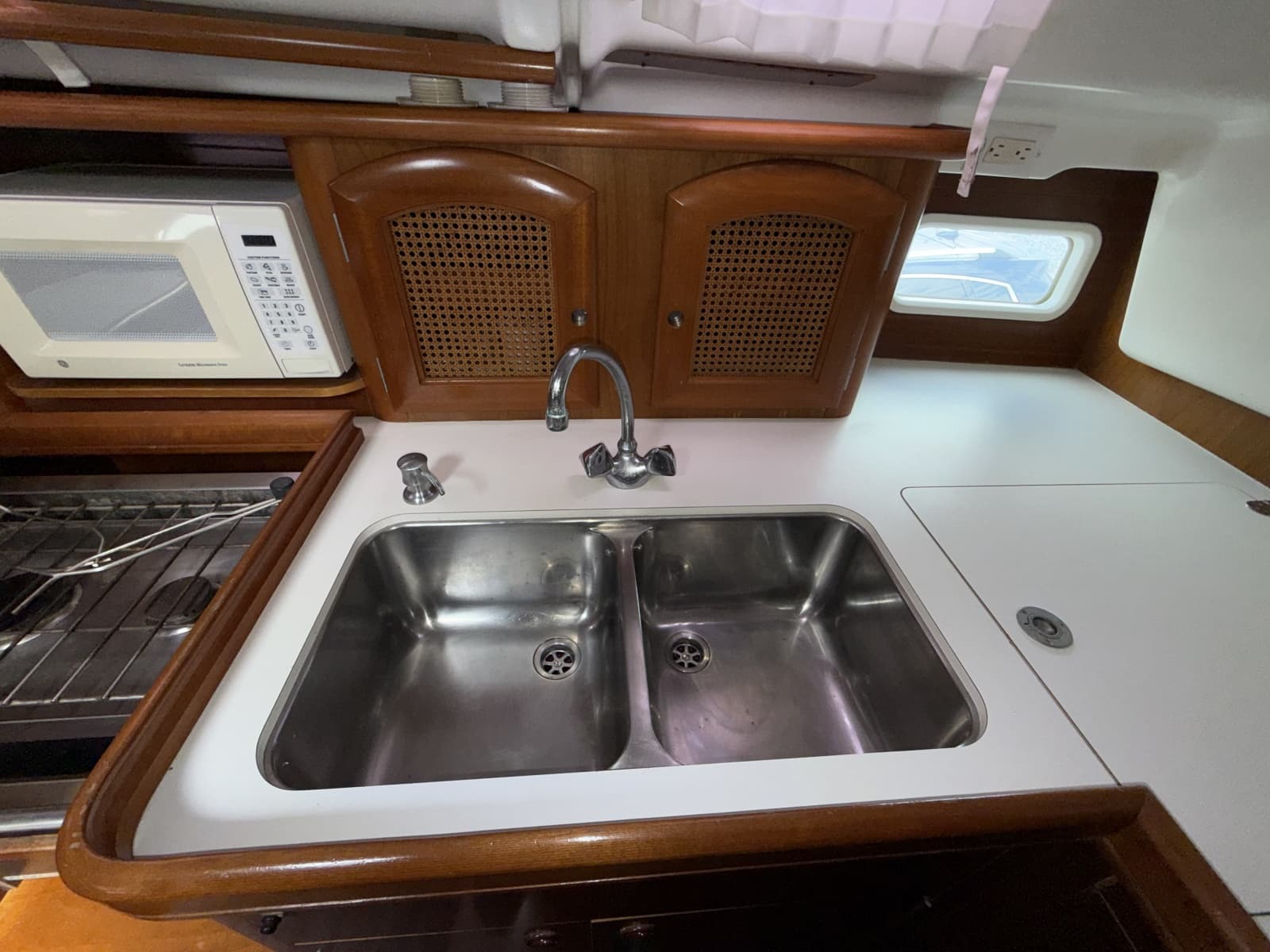 1998 Beneteau 411 - Photo 11