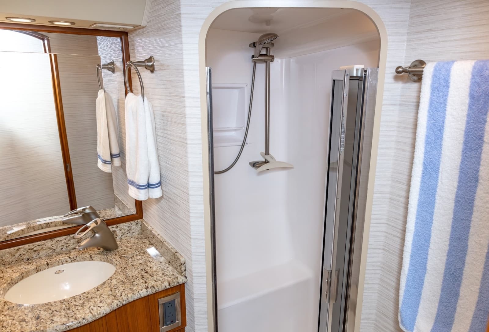 2008 Viking Convertible - Photo 14